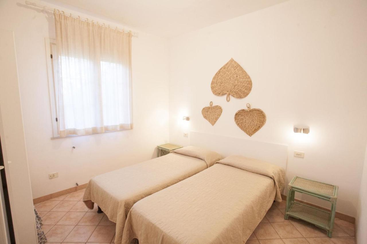 Appartamenti Villa Anna - Goelba กาโปลิเวรี ภายนอก รูปภาพ