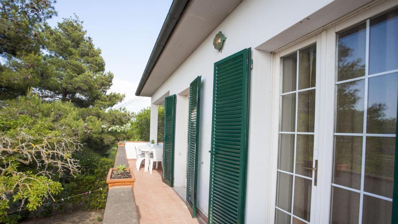 Appartamenti Villa Anna - Goelba กาโปลิเวรี ภายนอก รูปภาพ