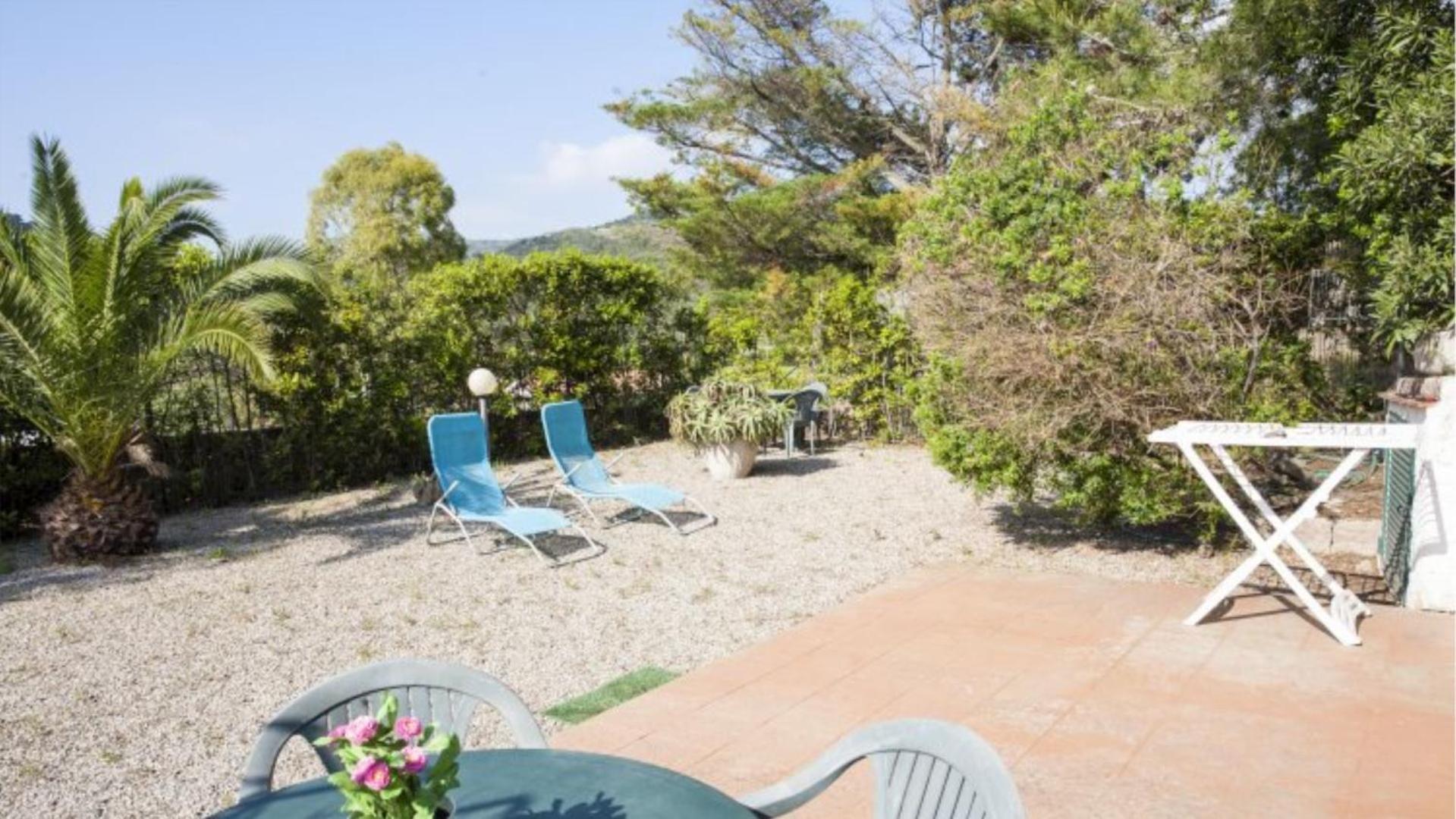 Appartamenti Villa Anna - Goelba กาโปลิเวรี ภายนอก รูปภาพ