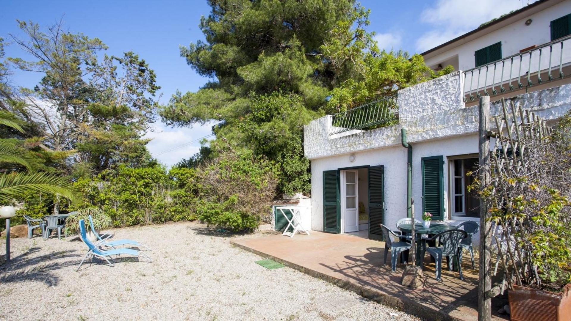 Appartamenti Villa Anna - Goelba กาโปลิเวรี ภายนอก รูปภาพ