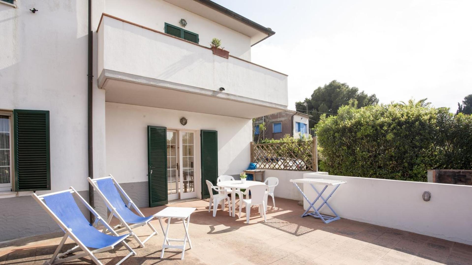 Appartamenti Villa Anna - Goelba กาโปลิเวรี ภายนอก รูปภาพ