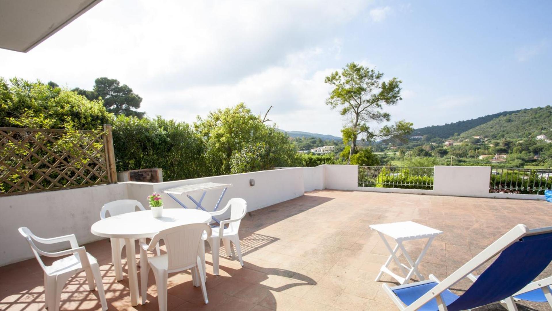 Appartamenti Villa Anna - Goelba กาโปลิเวรี ภายนอก รูปภาพ